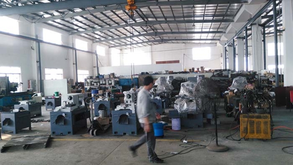 二次加工設(shè)備生產(chǎn)車(chē)間NO1(凱恩利機(jī)床)