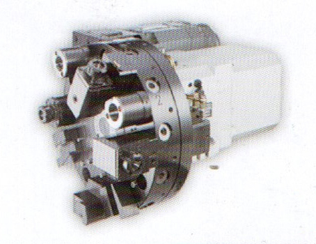 采用臺灣六鑫八工位液壓旋轉(zhuǎn)刀塔，定位精度高、故障率低、換刀快，就近換刀。