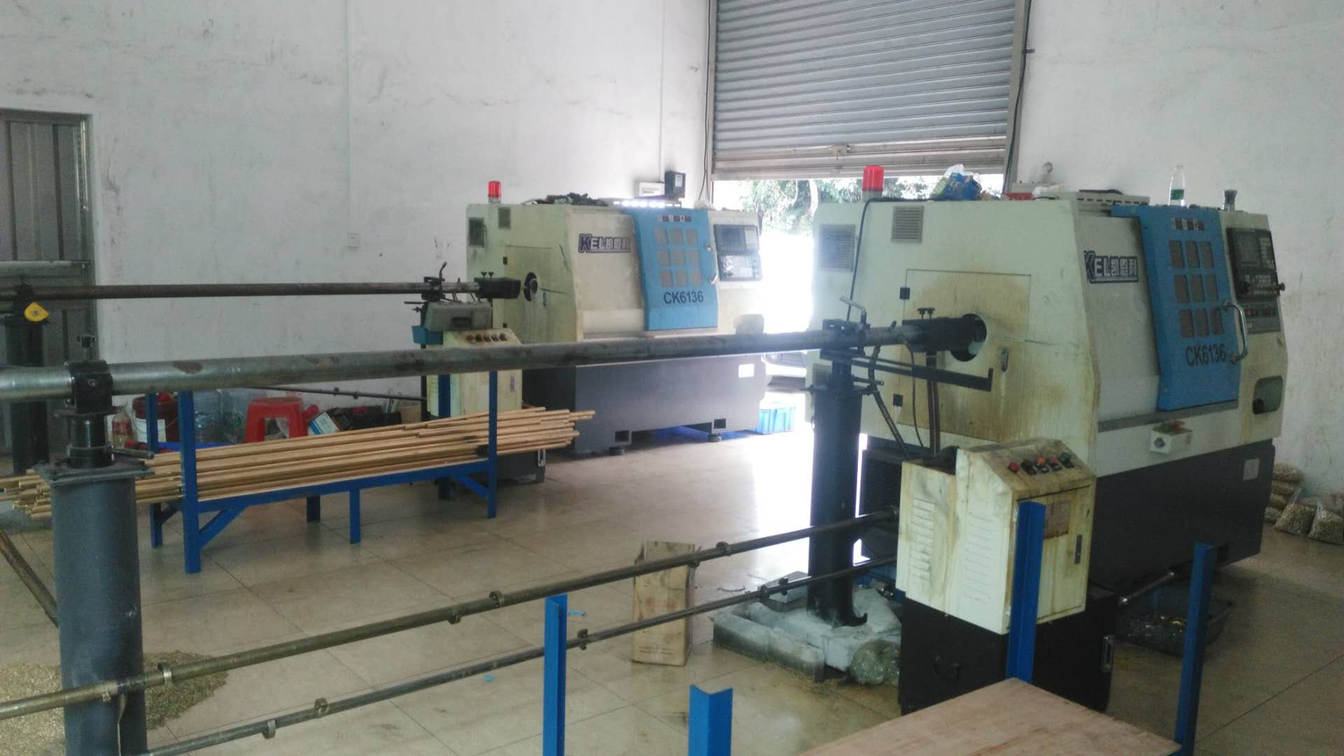 第一臺機36數(shù)控車床在2016年11月19日（簽訂合同，簽約人：李佳） ，第二臺機：36數(shù)控車床在2017年03月24日（簽訂合同，簽約人：楊華勇）