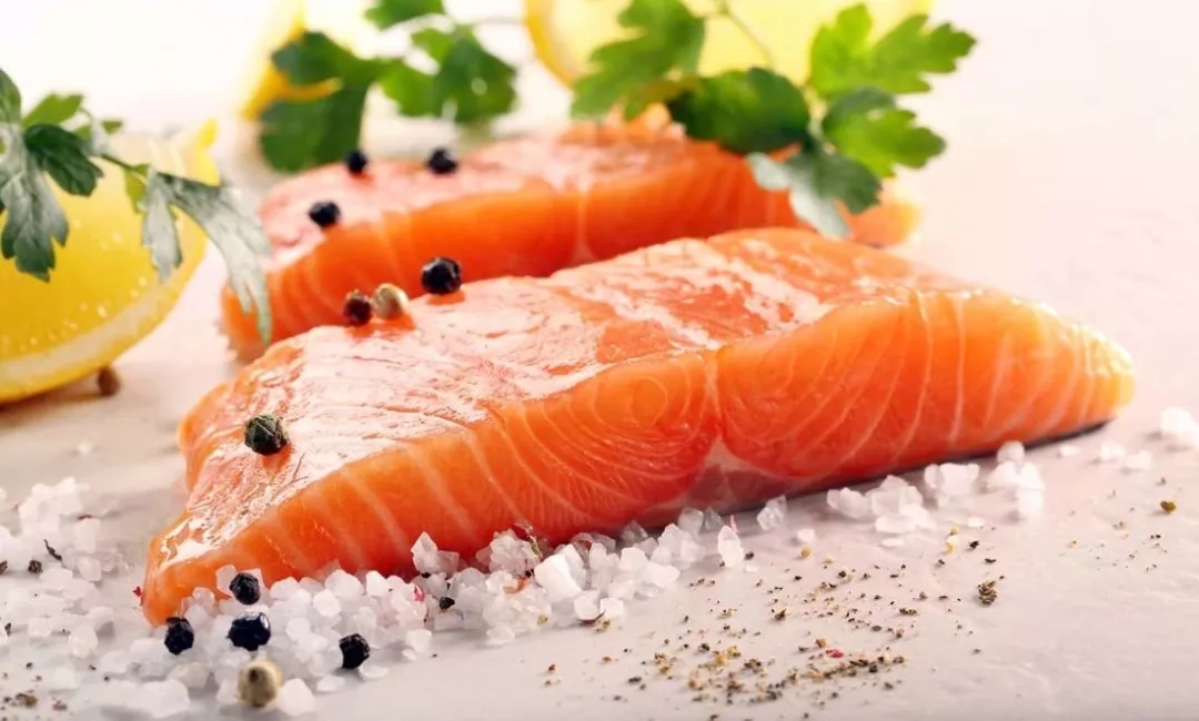 虹鱒魚究竟是不是三文魚？專家建議：明示具體種類