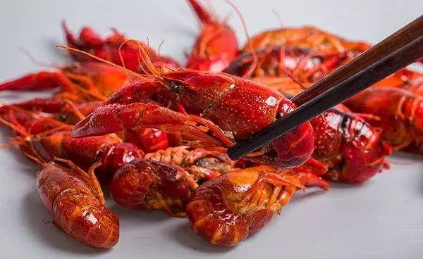 小龍蝦季到來(lái)，這些謠言又死灰復(fù)燃，你中招了嗎？