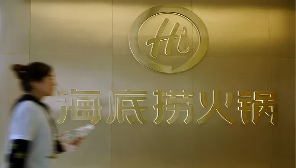 海底撈再爆食安問(wèn)題！蘸料里有蒼蠅，涉事店停業(yè)整改