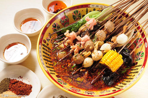 楊國福VS張亮，誰是中國麻辣燙之王？