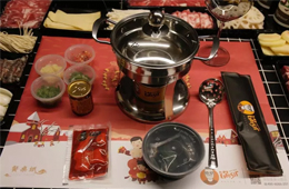 火鍋外賣送勺又送鍋不虧嗎？老板：開(kāi)店就盈利，年入1個(gè)億