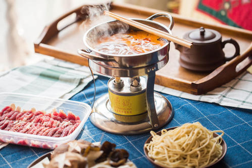 全國暴雪預(yù)警！海底撈、鍋圈、國美、安井…各方勢力開戰(zhàn)“冬天的第一頓火鍋”