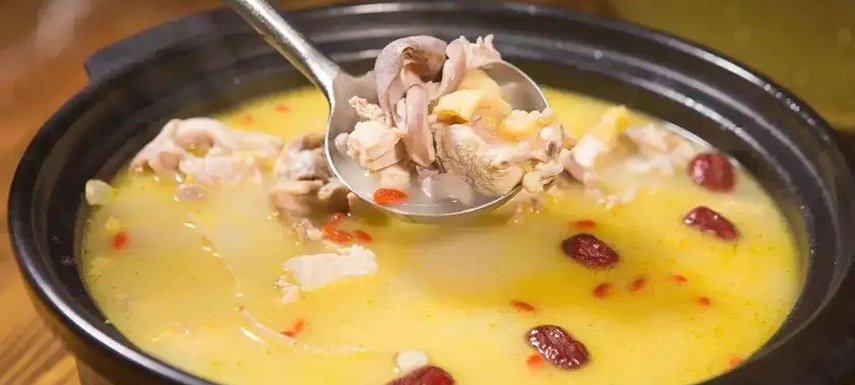 風(fēng)向 | 豬肚雞迎來高光時(shí)刻，將成預(yù)制菜新爆款？