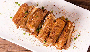 羊肉湯、羊蝎子、牛腩煲、小炒黃牛肉……爆款頻出，看預(yù)制菜玩家們?nèi)绾巍芭胙蛟着！?/>
                </div>
                <div   id=