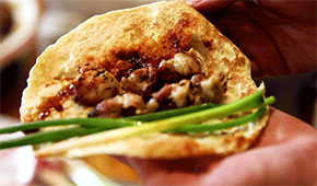 “淄式燒烤”火到全國，淄博小餅“一餅難求”