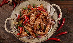 酥炸魷魚、火箭魷魚……魷魚創(chuàng)新制品“游”向更多場景