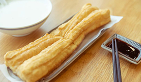 從火鍋、麻辣燙重回早餐賽道，速凍油條有哪些新變化？