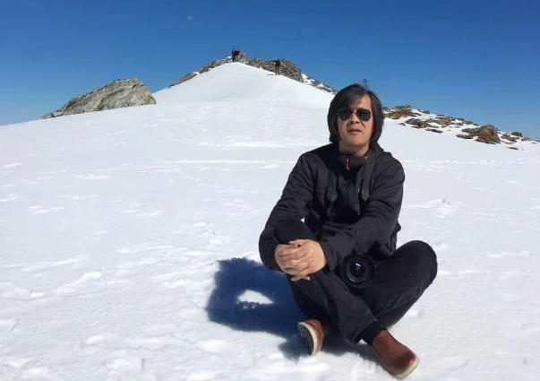 從賣凍品到賣餐品，他如何從“經(jīng)銷商”蛻變?yōu)椤巴赓u品牌掌門人”？